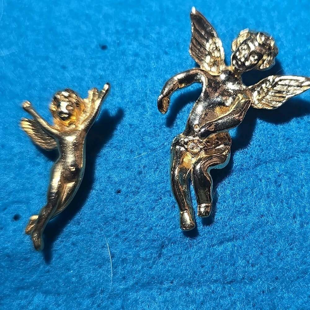 2 Small Angel Cherub Gold Tone Religious Theme Lapel Pins